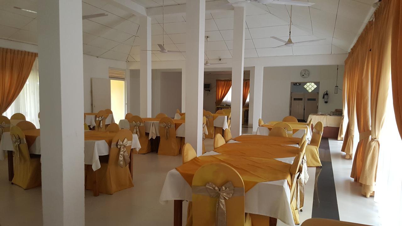 Robinson Hotel Катарагама Екстер'єр фото